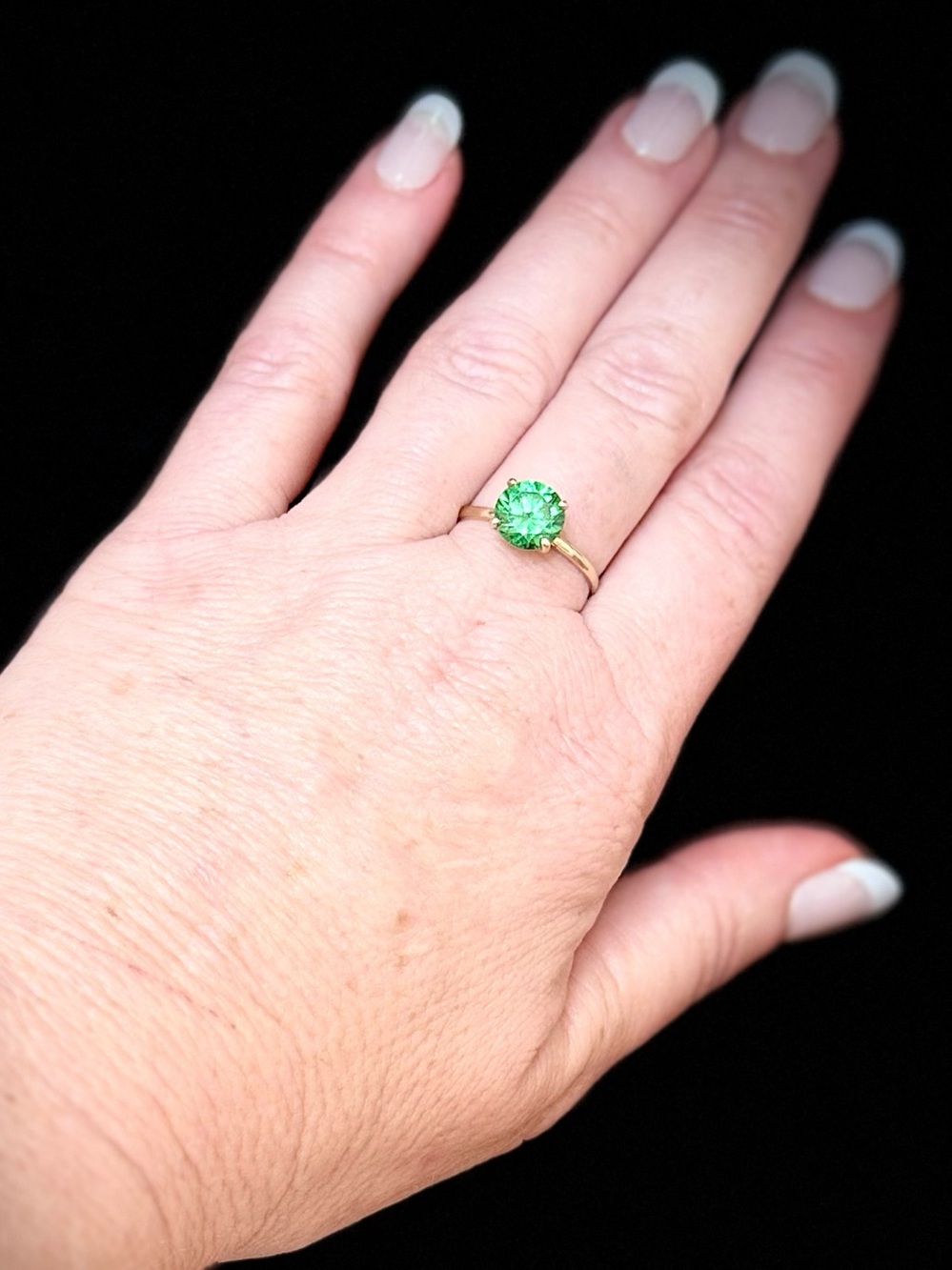 14K Yellow Gold Solitaire Ring US 7 Synthetic Green Stone